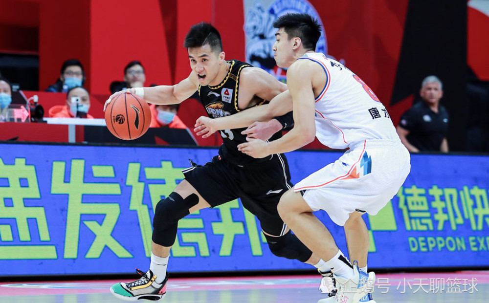 关于法国杯赛程吃紧;多伦多猛龙赛前调整名单;媒体盛赞;临场指挥获称赞的信息 关于法国杯赛程吃紧;多伦多猛龙赛前调整名单;媒体盛赞;临场指挥获称赞的信息