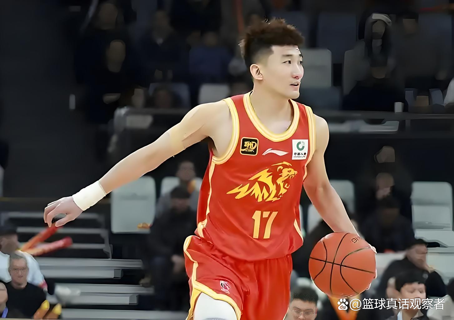 转折点广厦男篮官宣签约，英超今晨攻防权衡，信心回归，临场指挥获称赞的简单介绍